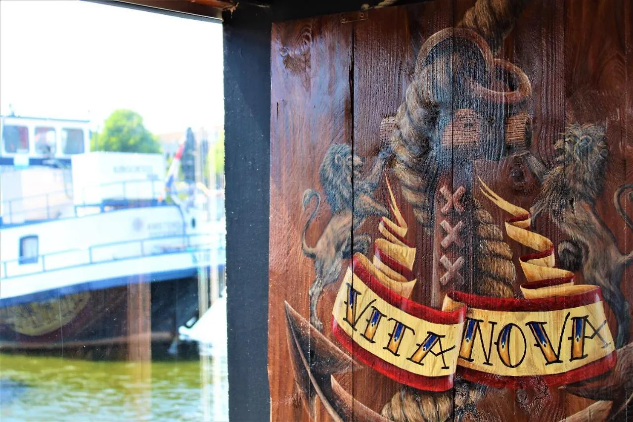 Vita Nova Amsterdam Botel