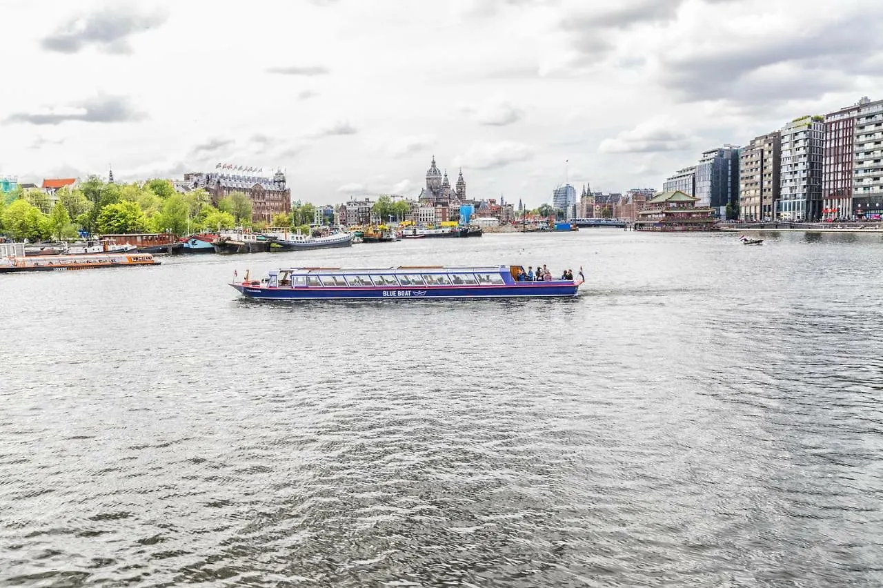 Vita Nova Amsterdam Botel