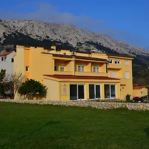 Mango Ii , Baška Chorvatsko